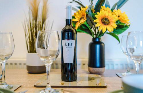 Charming 1-bed house in Chester by 53 Degrees Property, Ideal for Couples & Business, Amazing Location - Sleeps 4 - Photo 10