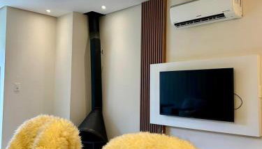 Apê com Lareira a 260m da Catedral de Pedra - Foto 2