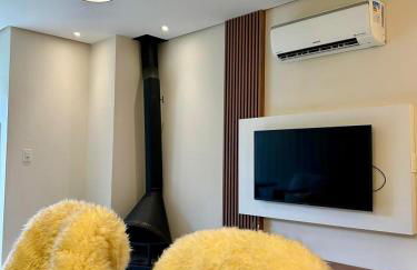 Apê com Lareira a 260m da Catedral de Pedra - Foto 2