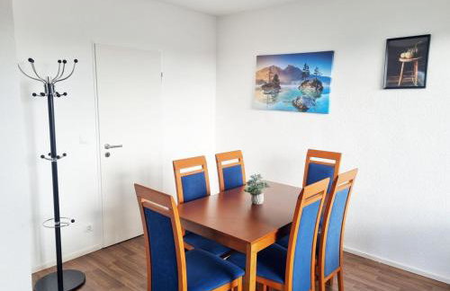 cozy Apartment with Balcony - Foto 6