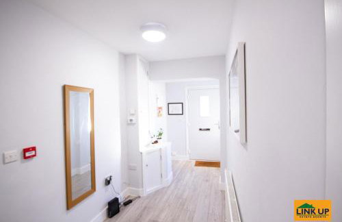 Lee's House - Photo 2