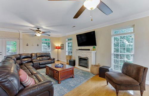 Lake Life 105 - Private Pool Overlooking The Lake! - Foto 11