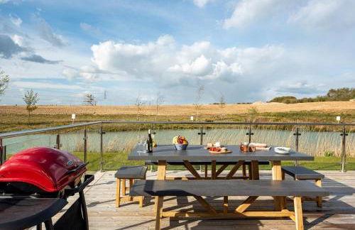 Woodsford WI22 Silverlake Dorset. Lake access. - Photo 24