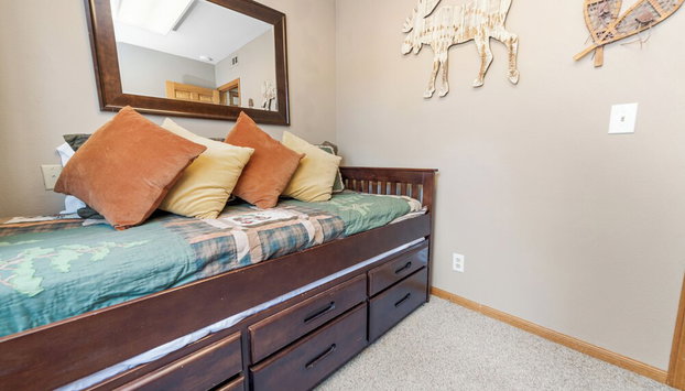 Mount Bearadise - Located in a beautiful quiet area of Big Bear City! Pool Table and Arcade Games! - Foto 4, Habitación