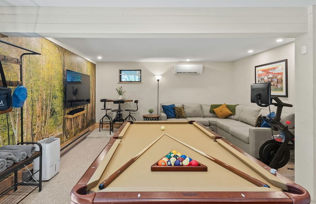 Waterside Haven by Avantstay Lakefront Hot Tub Game Room Fire Pit - Photo 14