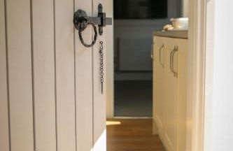 Contractor Friendly 2-Bed - Fast Wi-Fi & Netflix - Photo 23