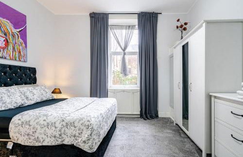 Stunning Newly Furnished Ground Floor Apartment - Foto 33