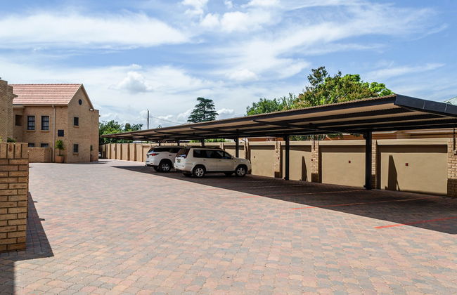 Camelot Guest House & Apartments - Foto 60