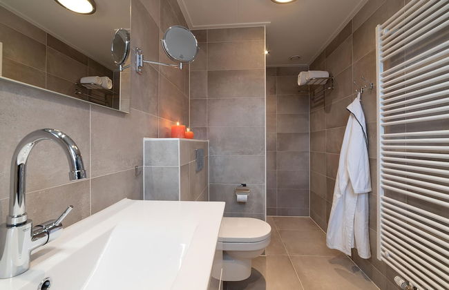 Design Apartment in Zeeland With its own Wellness - Photo 76