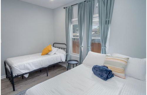 Delightfully Renovated 4 Br/2 BA Near DT Riverwalk - Foto 24