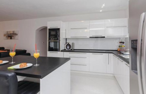 Four-Bedroom Holiday Home In Suhovare - Foto 27