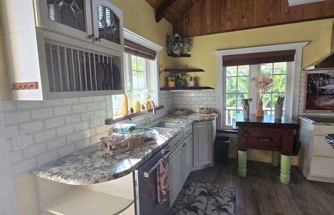 NEW Jungle Paradise Treehouse Suite With Resort Amenities Elevator Access Outdoor Kitchen Lagoon Lazy River Pool RV Hook up - Foto 26