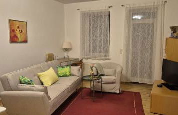 Tipp - Zentral ruhig mit großem Balkon - Foto 4