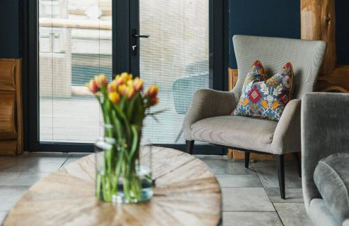 The Farmhouse - Photo 8