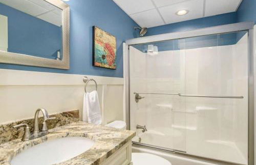 Sunset Haven with Hot Tub Lake Michigan Views Family Friendly - Foto 35