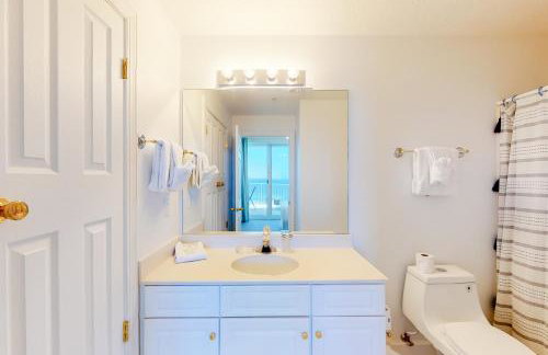14th-floor oceanfront condo with ocean view pool & hot tub access WiFi & W&D - Foto 18