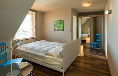 Spacious Ensemble Hecht Right On The Eider River - Photo 25