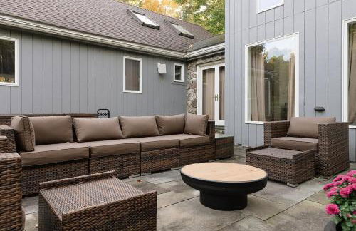 Secluded escape with hot tub, pizza oven, fireplace - Foto 40