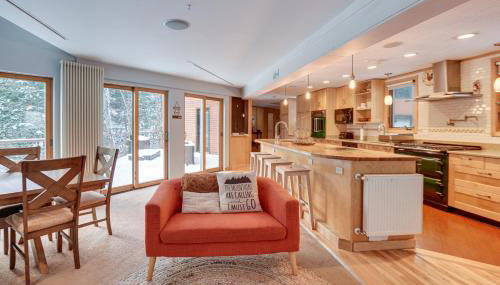 White Mountain Escape with Separate In-Law Suite! - Foto 5