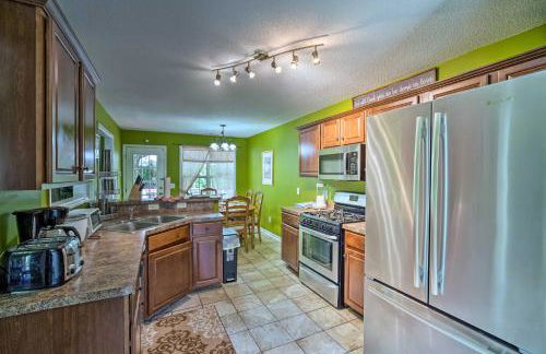 Spacious Acworth Home with Deck about 1 Mi to Lake - Foto 10