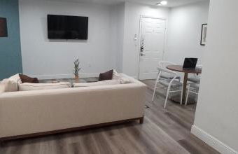 Walk to Everything From The Lofts Suite 205 - Foto 4