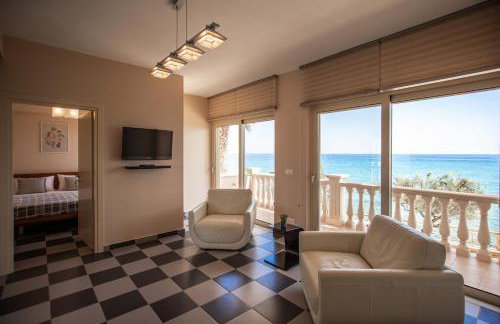 Luxury Beachfront Villa Margarita with Private Beach, Pool & Jacuzzi in Zakynthos - Foto 25