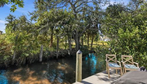 Canal-Front Oasis in Terra Ceia Pool, Patio, Dock - Foto 2
