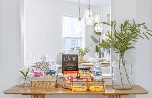 Boho Haven Hideaway - Walk to Pool,Theater,Arcades, Firepit, Lake Access - Foto 22