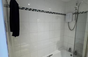 No 3 at MANNERING, LARGE 1 BED NEAR SEFTON PARK AND LARK LANE - Foto 14