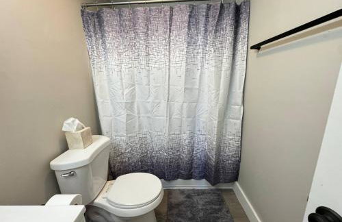 New Remodel | Mins to DHMC & Hanover | Explore NH - Foto 23