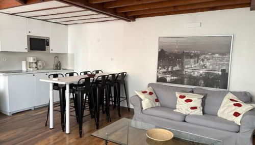 Paris Eiffel Tower et Disney apartments, parkings gratuits et sécurisés, 10 minutes métro to Paris - Foto 3