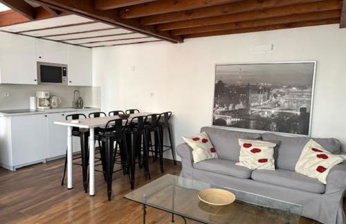 Paris Eiffel Tower et Disney apartments, parkings gratuits et sécurisés, 10 minutes métro to Paris - Foto 56