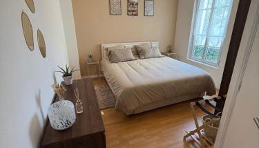 T2 Tour des Anglais, CHU, place Rochefoucauld - Foto 2