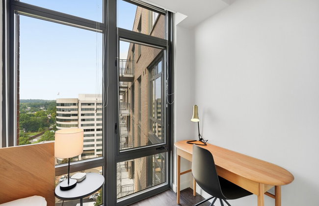 Placemakr Marymount Ballston - Photo 62