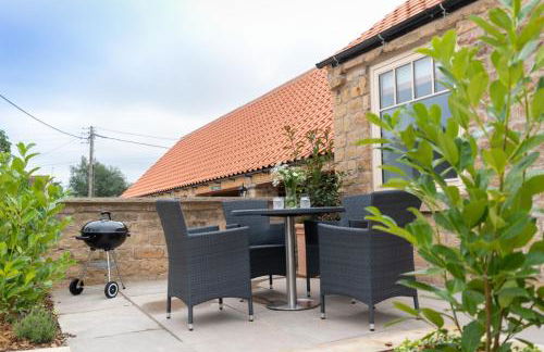 Phaleron - Modern barn conversion on a country estate - Photo 6