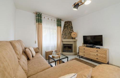 Chalet con piscina en entorno idílico - Foto 22