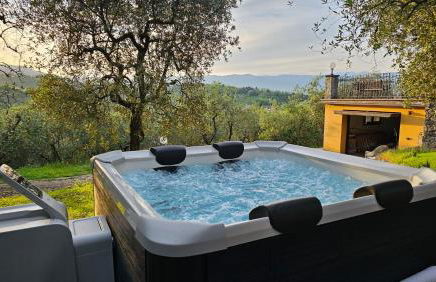 Villa panoramica con Jacuzzi privata tra Firenze & Lucca ,3 camere, 4 bagni - Foto 20
