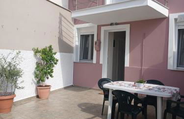 Toula's House - Photo 19