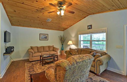 Crystal River Cottage on 1 Acre with Deck and Porch! - Foto 4