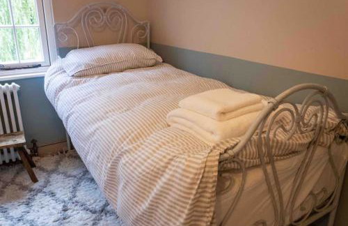 The Cottage, Marlow - Photo 3