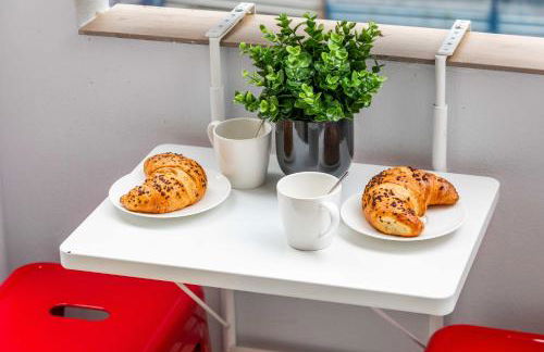 Prada & Bocconi - Cozy Studio, Fast WiFi, Tram - Foto 10