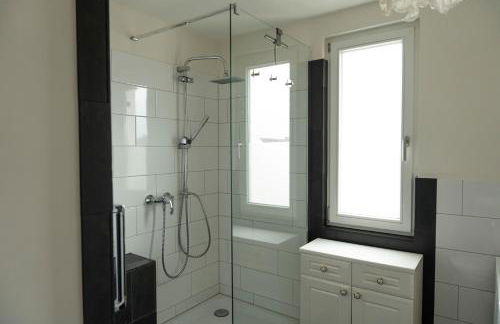 Wölkchen - Wohnung mit Balkon, Holzdielen & TV - Foto 27