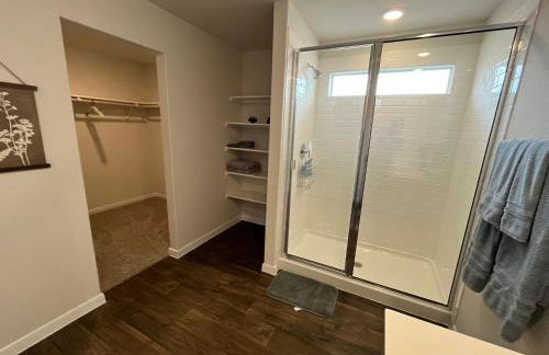 New 4BR Walk to Community Pool & Playground - Foto 21