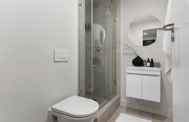 The Tokyo 003 - Photo 13