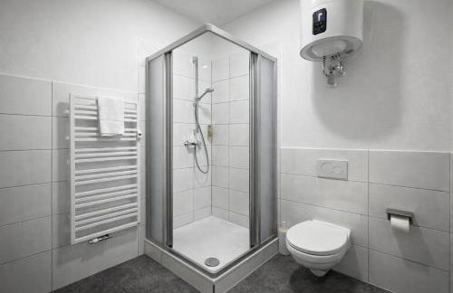 RAHA Apartments - Modernes Studio-Apartment - HBF - Privat Parkplatz - Foto 26
