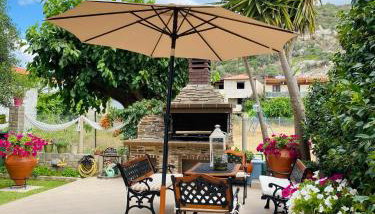 Backyard houses - Photo 4, Garden, Garden view