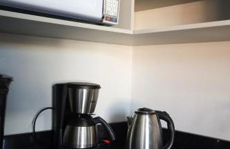 Lou Suítes - 8 - com sacada e vista da cidade - Foto 10