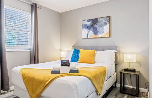 604 1 Two Bedroom One Bath with King near Main Street - Foto 30