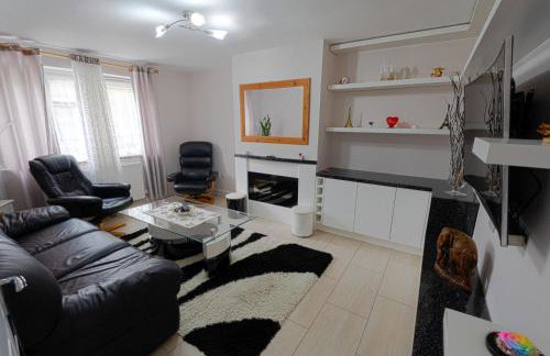 Apartment Sleeps 4 with Riverside Access - Foto 8