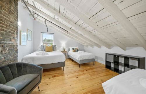 Huge Retrea w Rooftop Deck Stay At Farmers Market - Foto 36